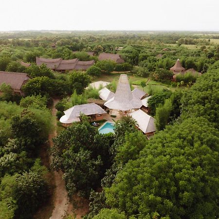 Maringi Sumba By The Sumba Hospitality Foundation Waikelo Exterior photo
