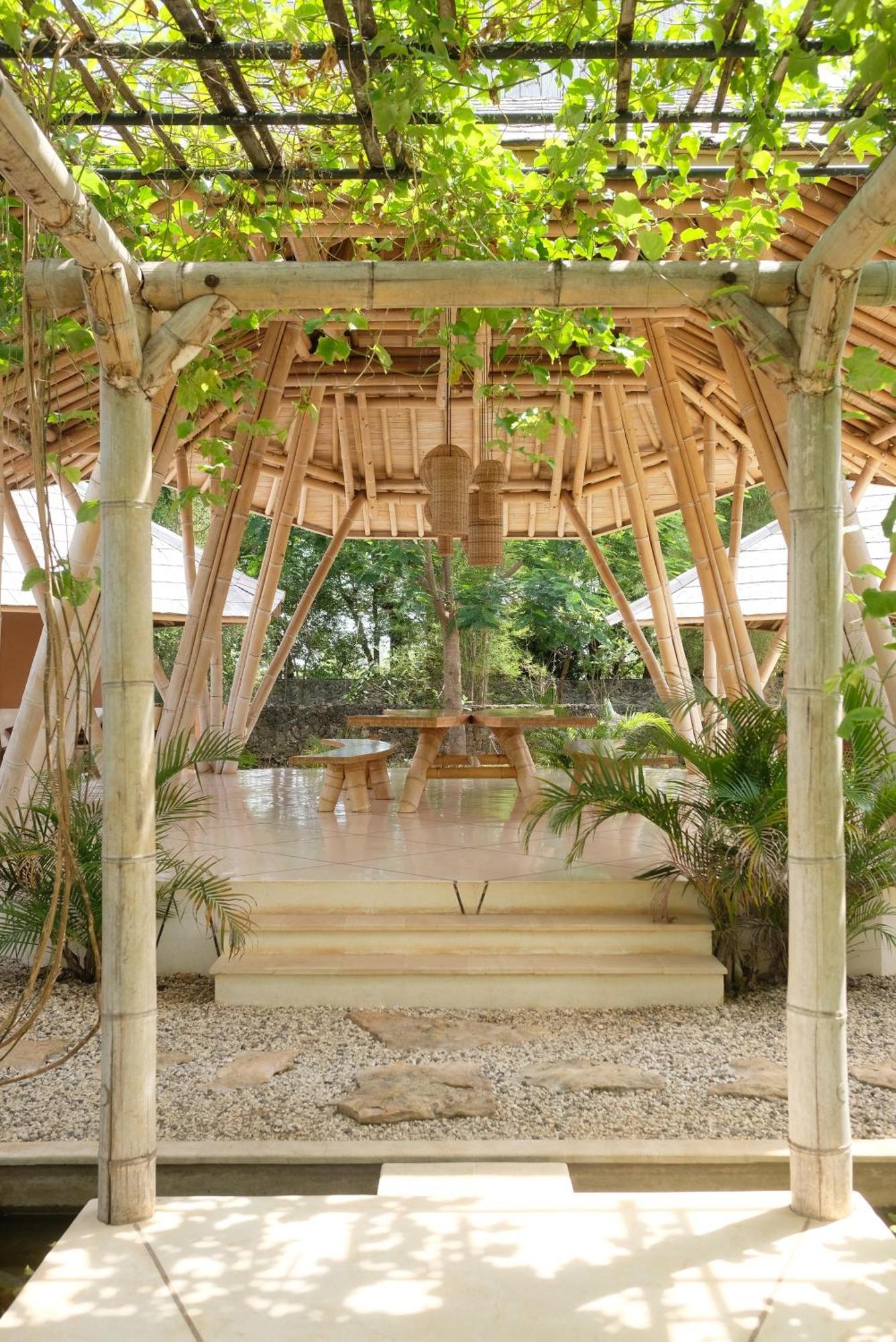 Maringi Sumba By The Sumba Hospitality Foundation Waikelo Exterior photo